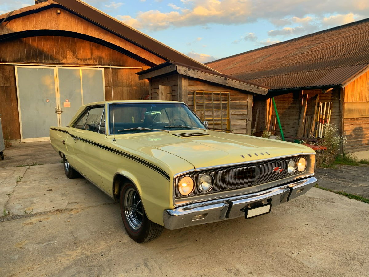 Dodge Coronet RT Front